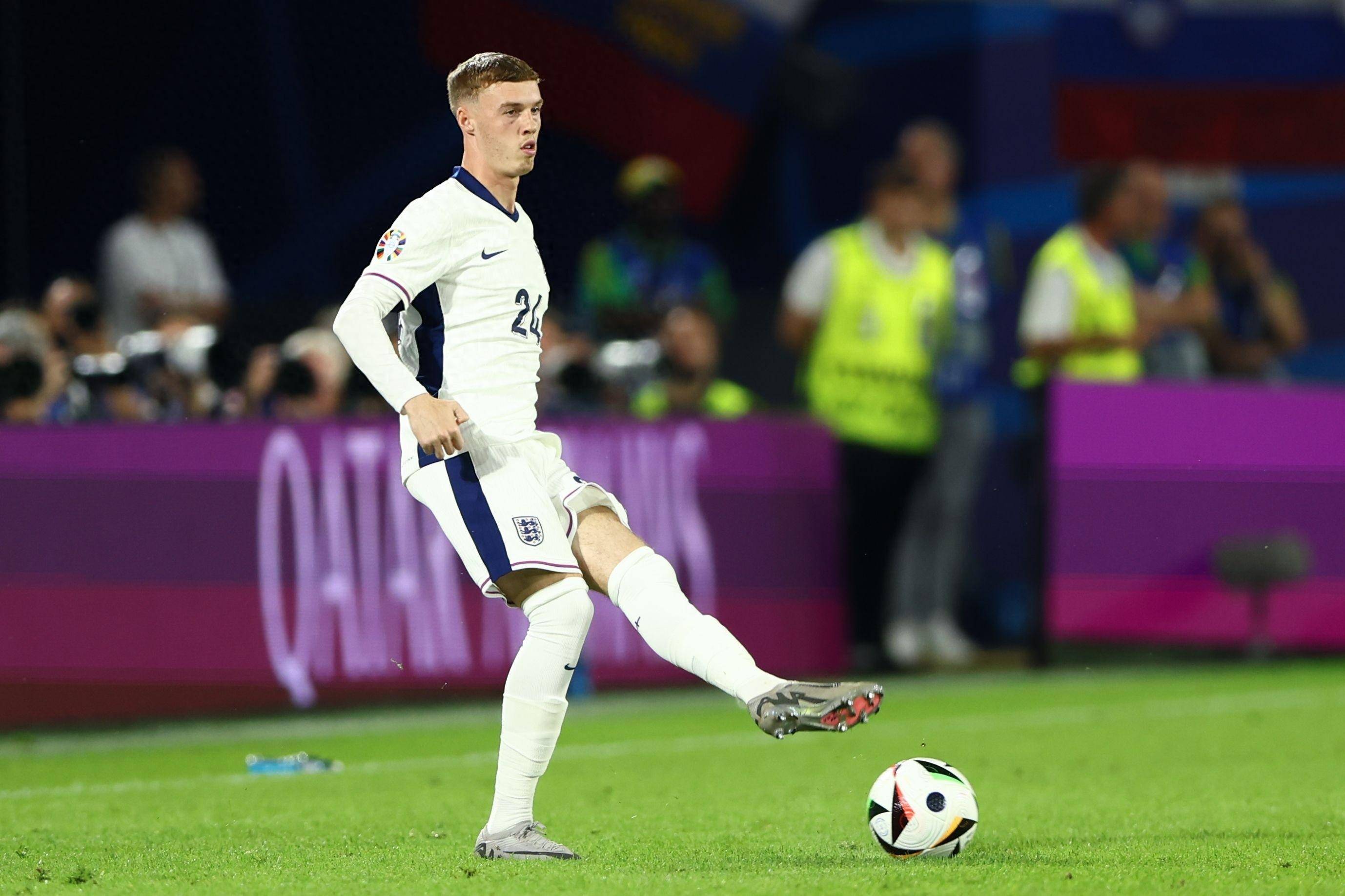 切尔西后防线大调整：引进欧洲杯冠军的简单介绍