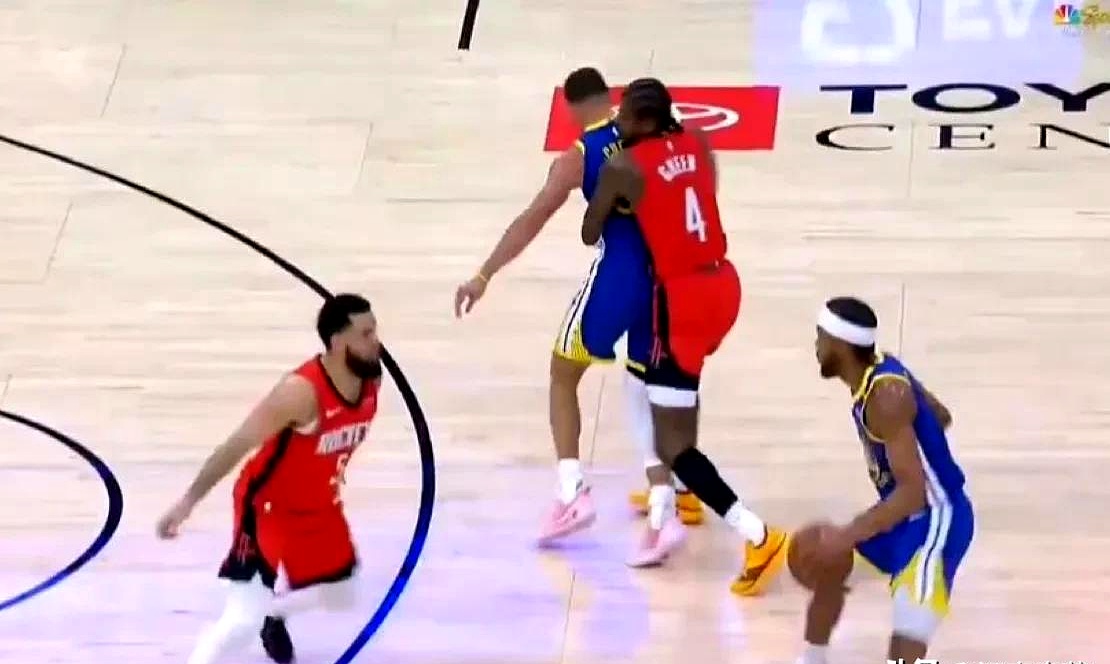 包含最新NBA：勇士碾压阿根廷，争议判罚的词条