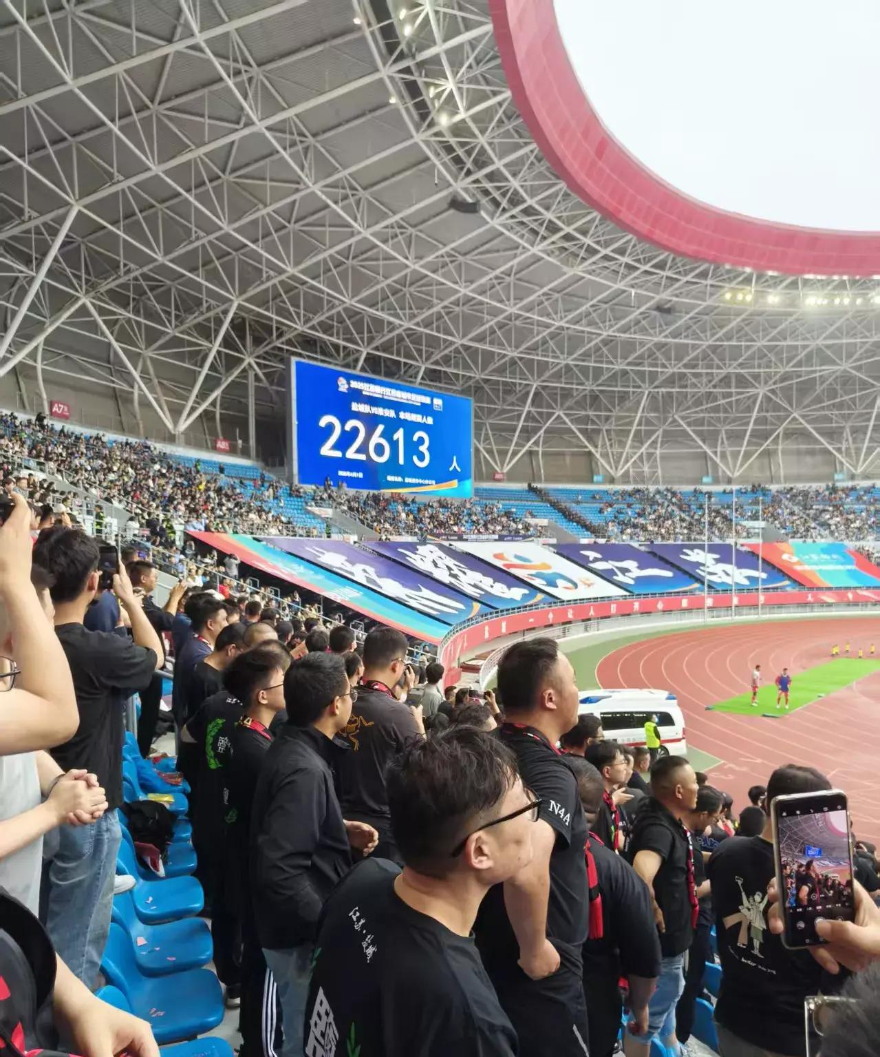欧洲赛事劲旅对阵，球迷热情高涨的简单介绍
