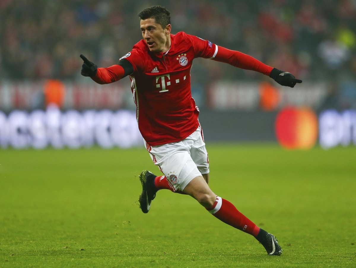 关于阿森纳横扫曼城,莱万完成帽子戏法的信息 关于阿森纳横扫曼城,莱万完成帽子戏法的信息