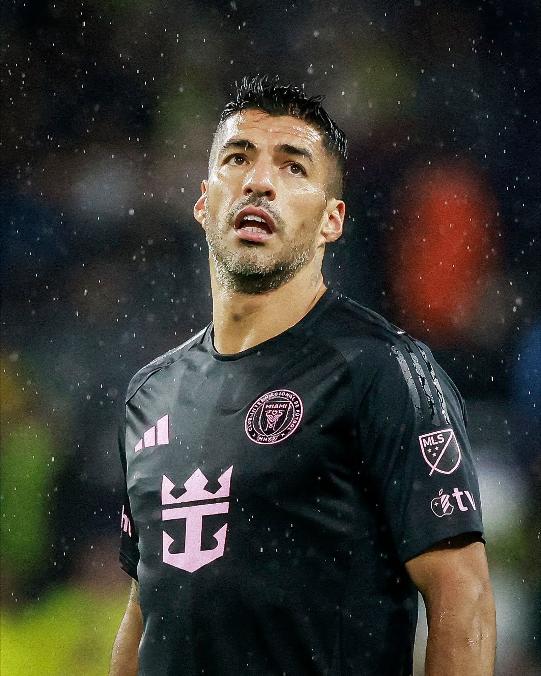 德甲争冠战之夜,苏亚雷斯高光表现 德甲争冠战之夜,苏亚雷斯高光表现