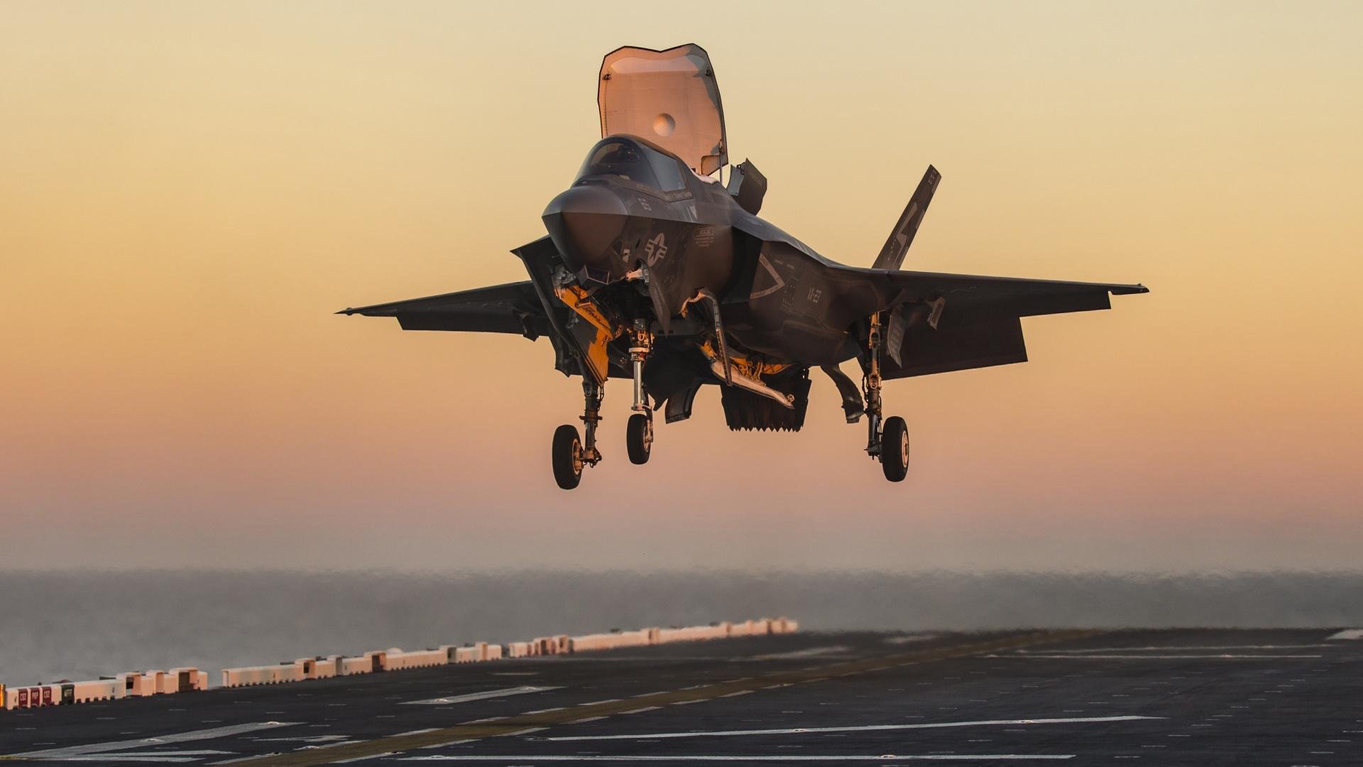 中北美崛起!世界排名争夺焦点战洪都拉斯扳倒希腊,国际足坛暗流涌动