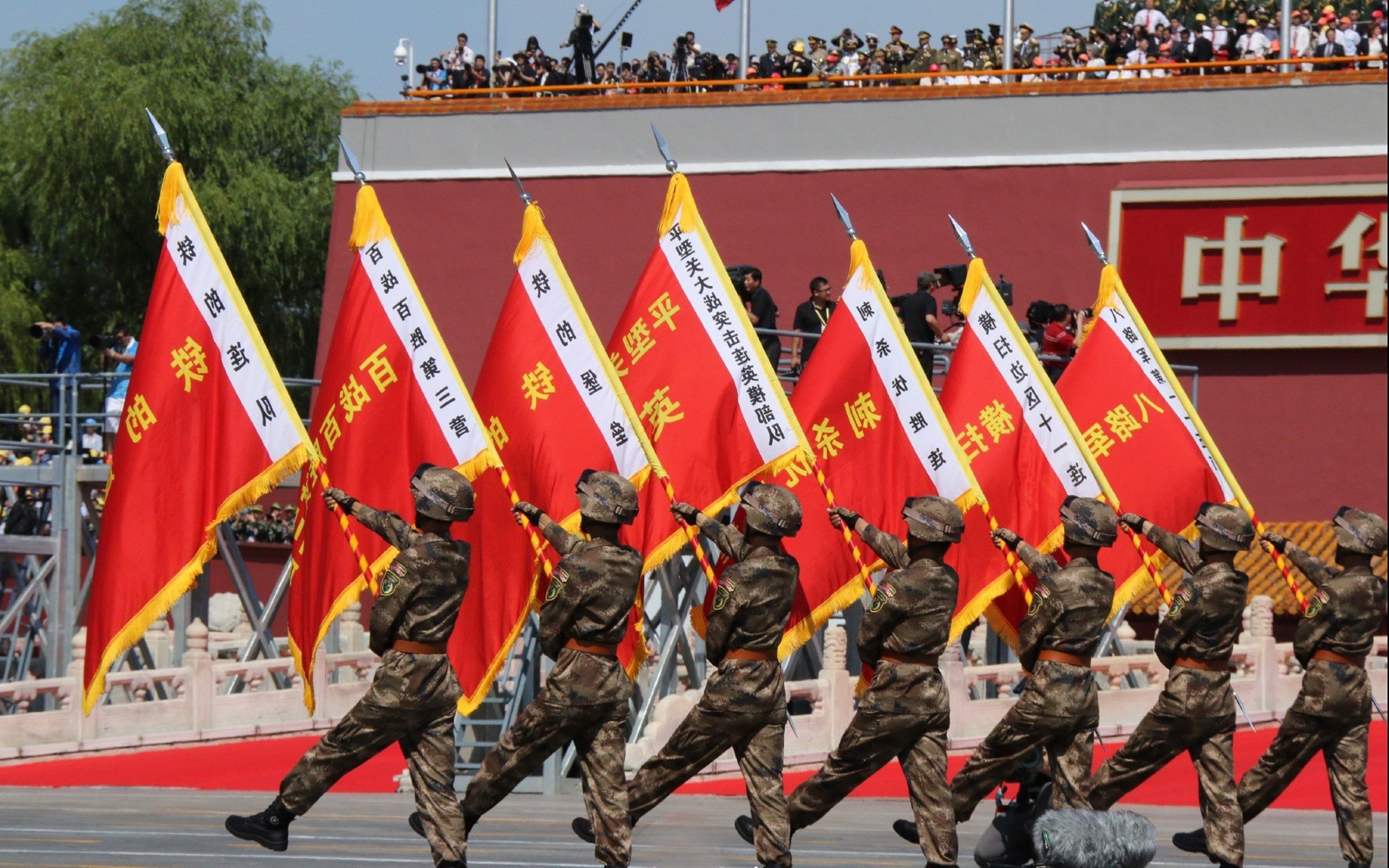 匈牙利风暴席卷F组,凯恩主导下的快节奏攻防,乌拉圭无奈吞下苦果